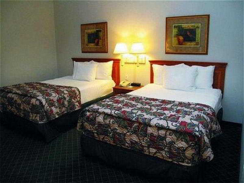 Hotel La Quinta by Wyndham St. Louis Westport à Maryland Heights Extérieur photo