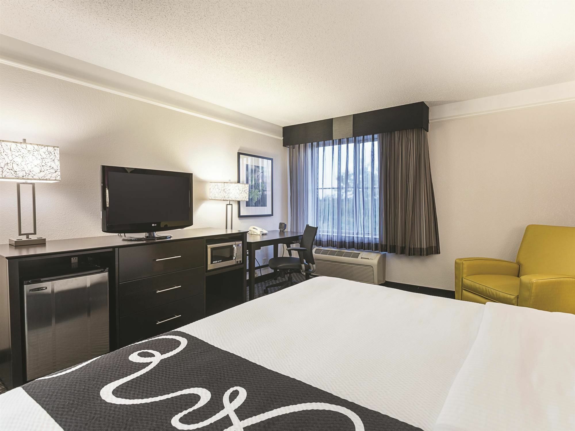 Hotel La Quinta by Wyndham St. Louis Westport à Maryland Heights Extérieur photo