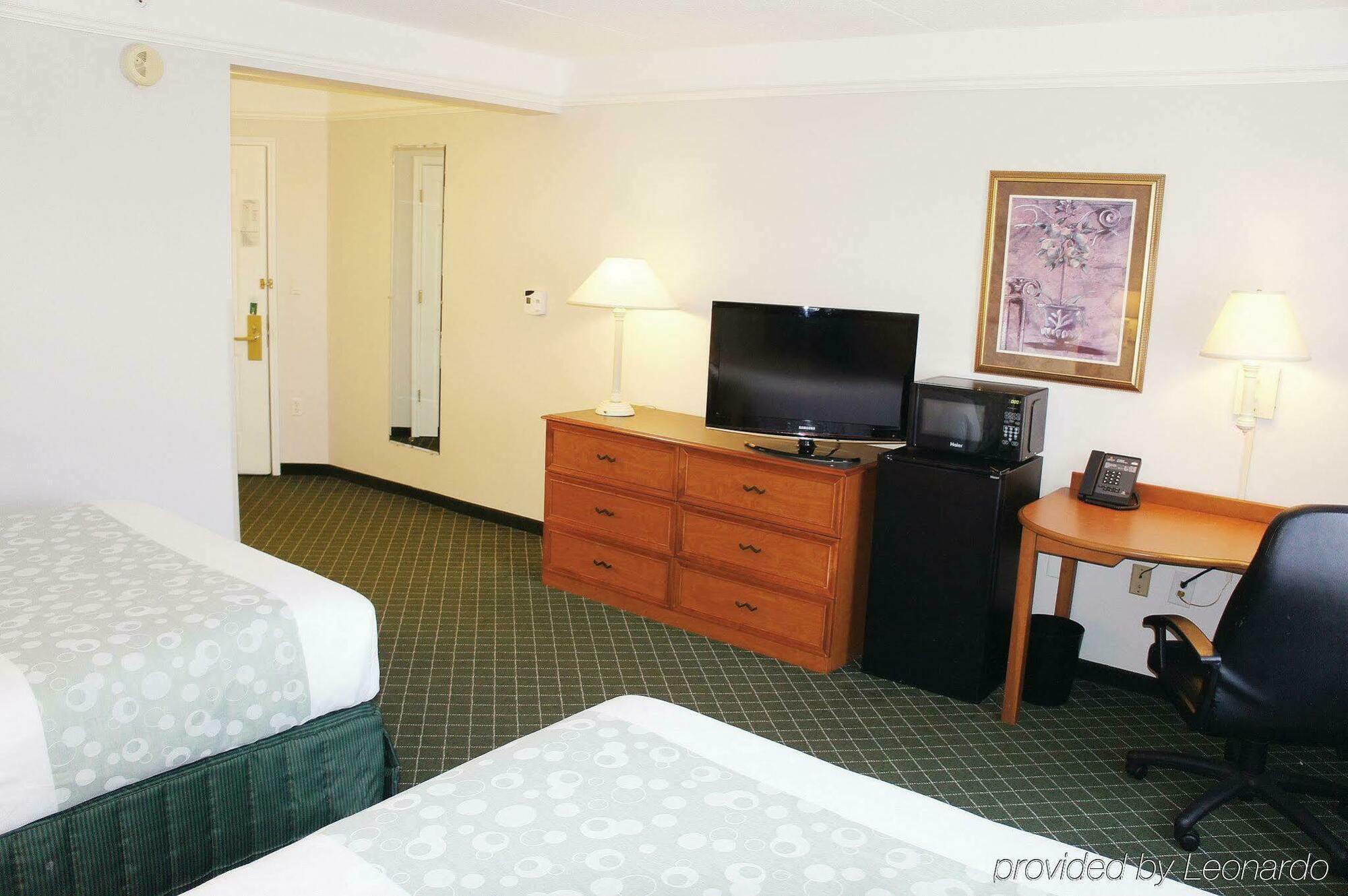 Hotel La Quinta by Wyndham St. Louis Westport à Maryland Heights Extérieur photo